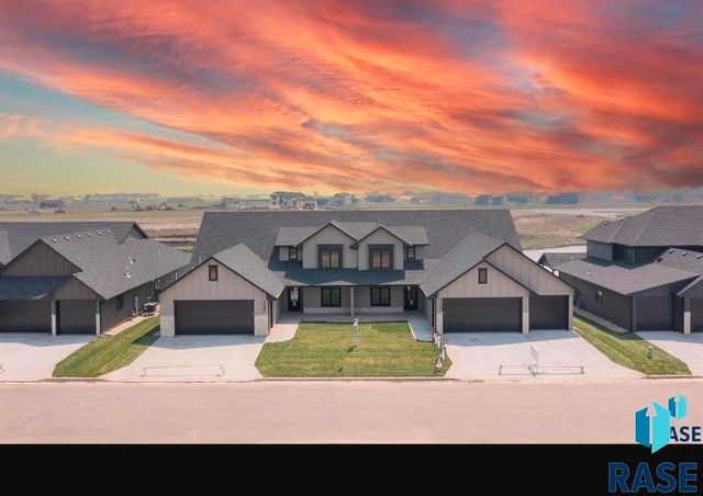 1137 E Thompson Pl Place, Tea, SD 57064