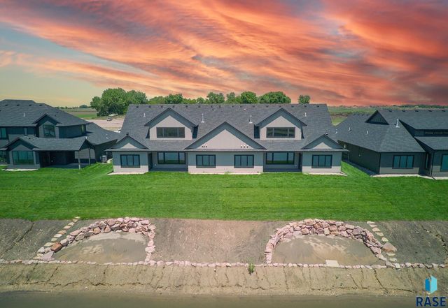 1137 E Thompson Pl Place, Tea, SD 57064