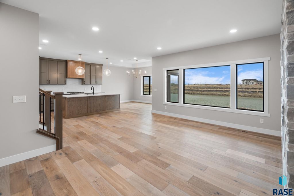 1137 E Thompson Pl Place, Tea, SD 57064