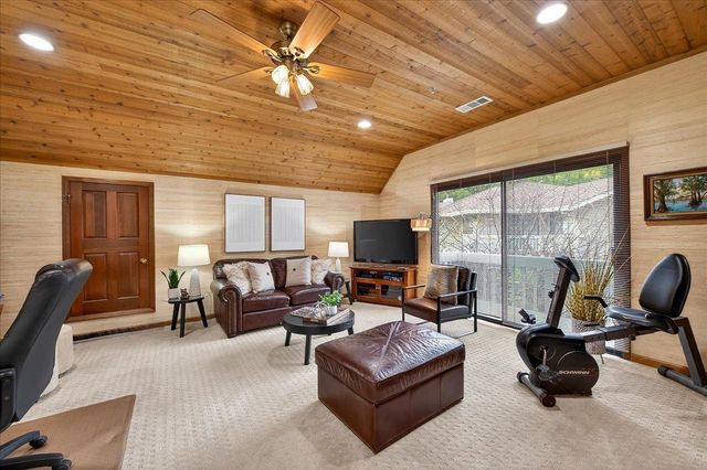 28 Harrington Rd, Moraga, CA 94556