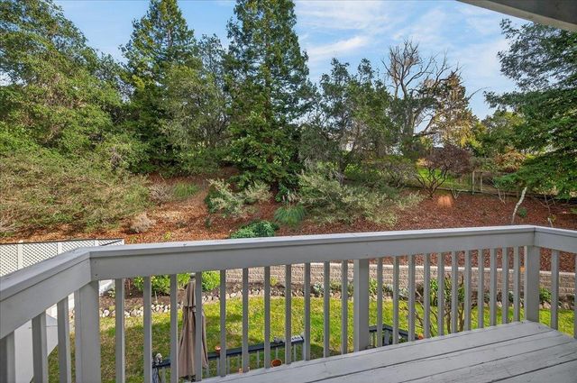 28 Harrington Rd, Moraga, CA 94556