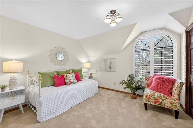 28 Harrington Rd, Moraga, CA 94556