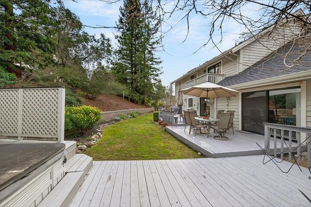 28 Harrington Rd, Moraga, CA 94556