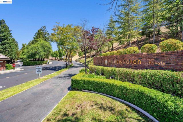 28 Harrington Rd, Moraga, CA 94556