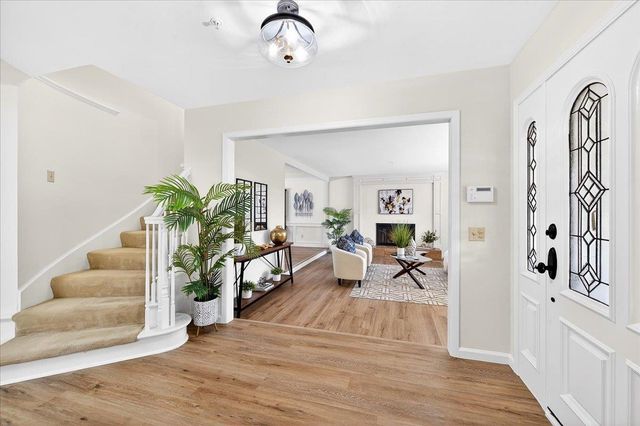 28 Harrington Rd, Moraga, CA 94556