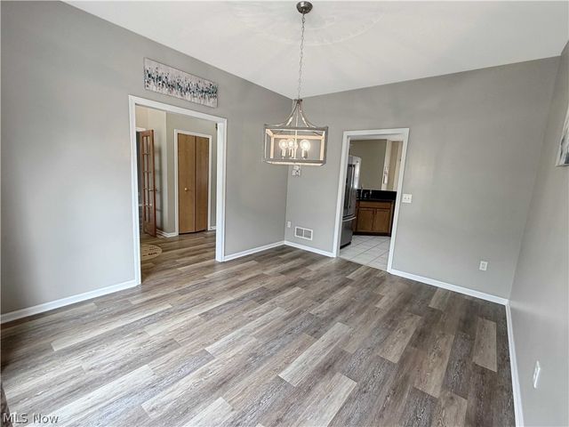 921 Lockwood Road, Barberton, OH 44203