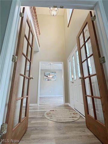 921 Lockwood Road, Barberton, OH 44203