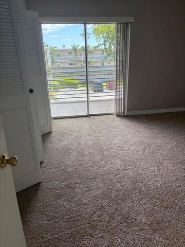 2770 S Garden Drive 304, Lake Worth, FL 33461