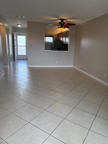 2770 S Garden Drive 304, Lake Worth, FL 33461