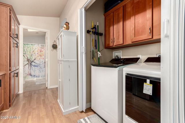 3301 S GOLDFIELD Road 2122, Apache Junction, AZ 85119