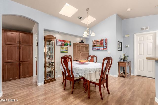 3301 S GOLDFIELD Road 2122, Apache Junction, AZ 85119