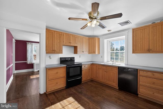 1327 KENDALL RD, Swarthmore, PA 19081