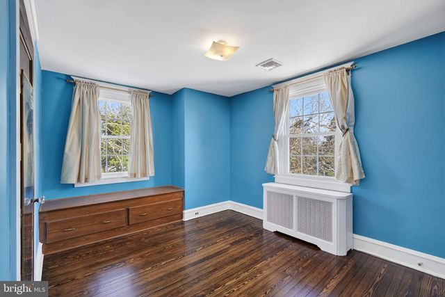 1327 KENDALL RD, Swarthmore, PA 19081