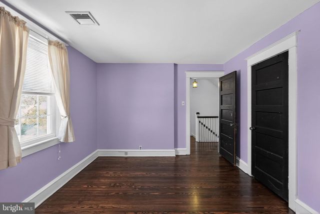 1327 KENDALL RD, Swarthmore, PA 19081