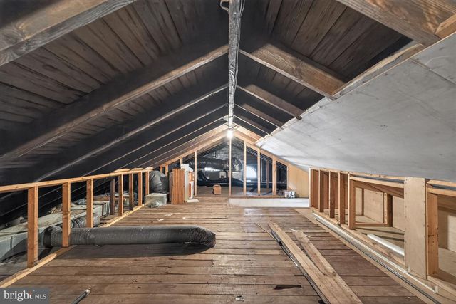 1327 KENDALL RD, Swarthmore, PA 19081