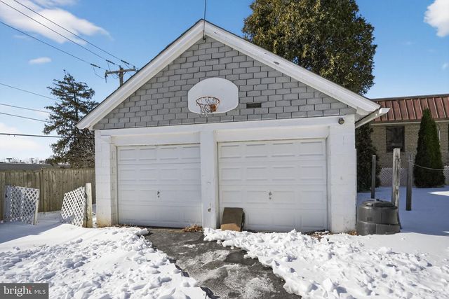 1327 KENDALL RD, Swarthmore, PA 19081