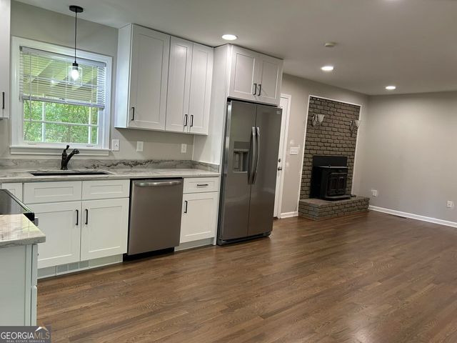 720 Jewel Place, Lilburn, GA 30047