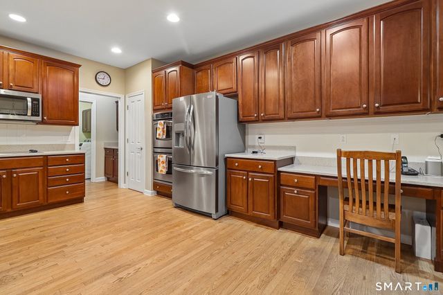 155 Country Club Drive 155, Oxford, CT 06478