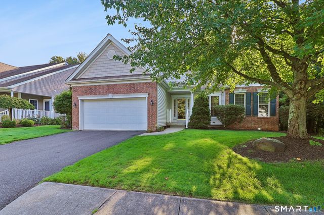 155 Country Club Drive 155, Oxford, CT 06478