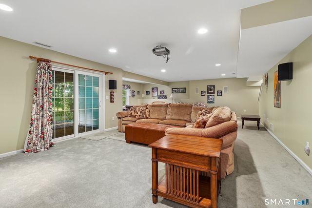 155 Country Club Drive 155, Oxford, CT 06478