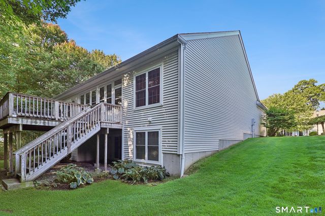 155 Country Club Drive 155, Oxford, CT 06478