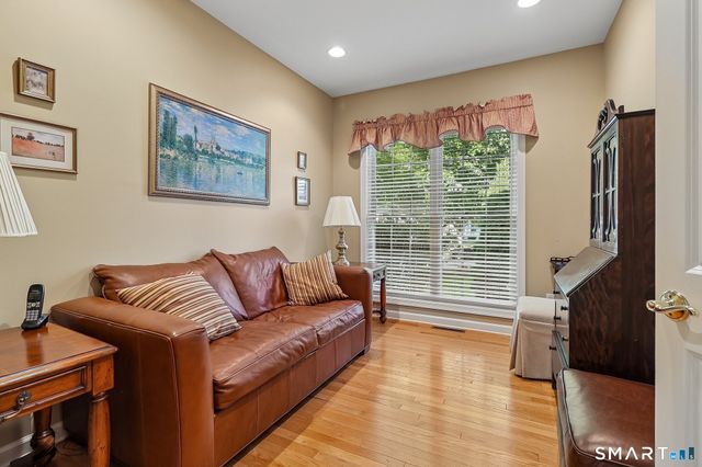 155 Country Club Drive 155, Oxford, CT 06478