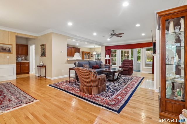 155 Country Club Drive 155, Oxford, CT 06478