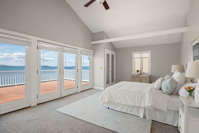 706 Sea St, Quincy, MA 02169