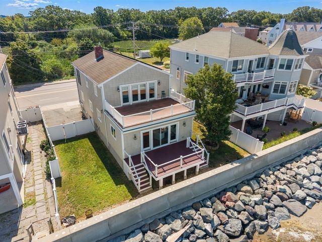 706 Sea St, Quincy, MA 02169