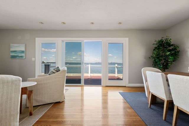706 Sea St, Quincy, MA 02169