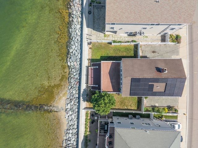 706 Sea St, Quincy, MA 02169