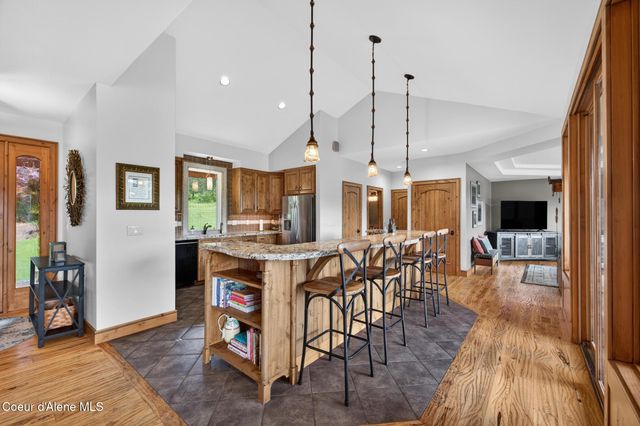 37371 E HAYDEN LAKE RD, Hayden, ID 83835