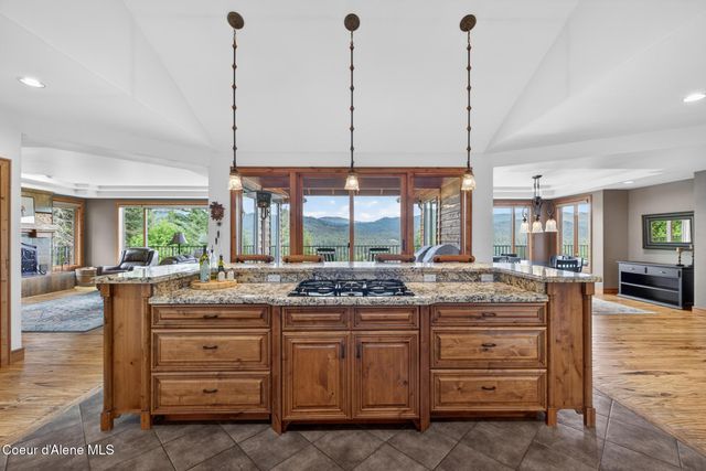 37371 E HAYDEN LAKE RD, Hayden, ID 83835