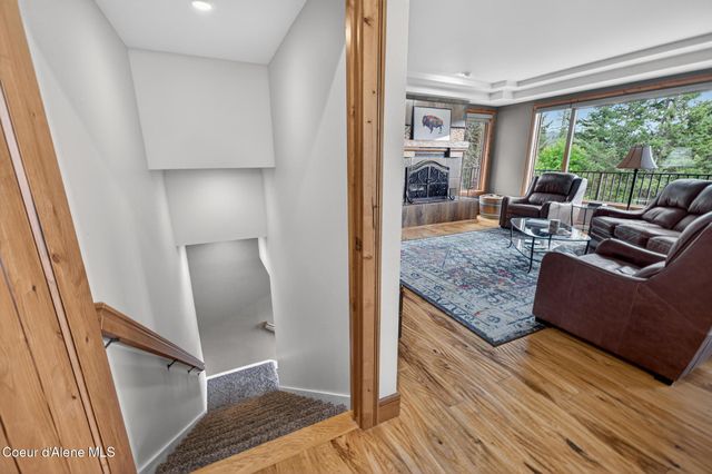 37371 E HAYDEN LAKE RD, Hayden, ID 83835
