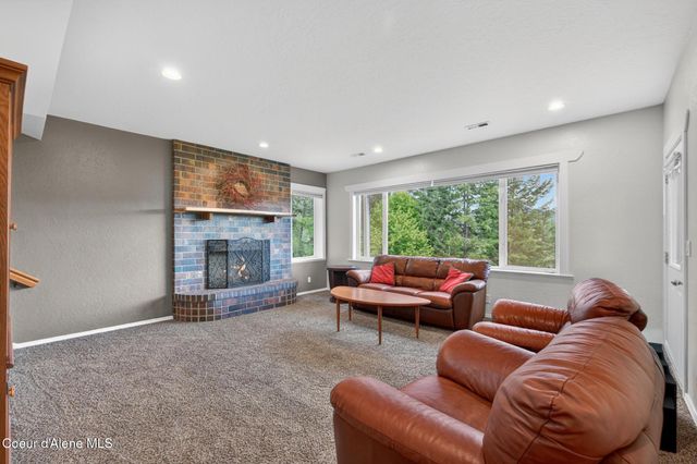 37371 E HAYDEN LAKE RD, Hayden, ID 83835