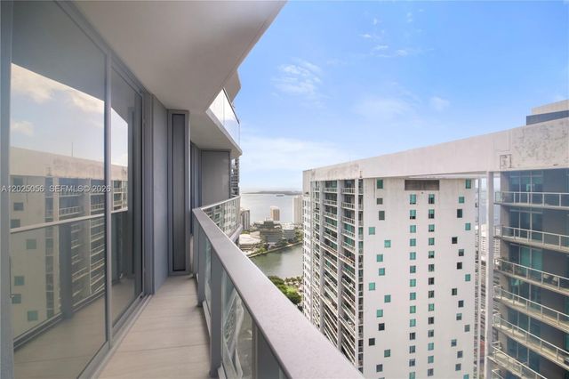 77 SE 5th St 4208, Miami, FL 33131