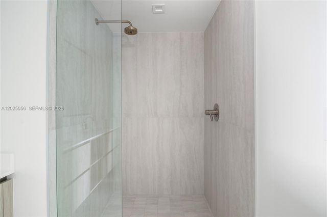 77 SE 5th St 4208, Miami, FL 33131