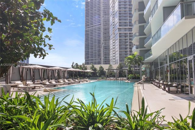 77 SE 5th St 4208, Miami, FL 33131