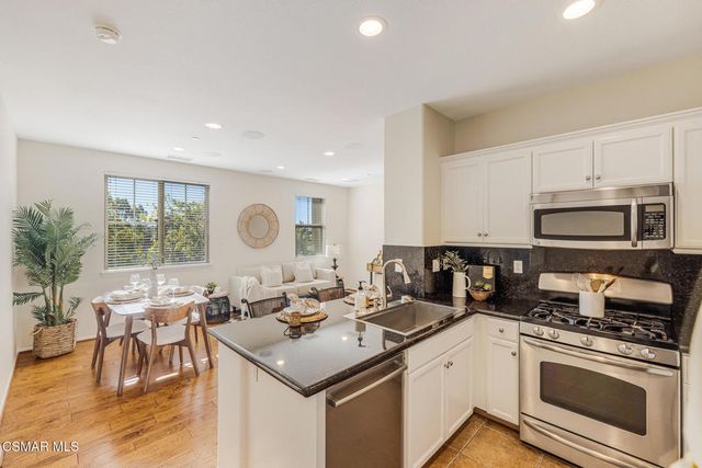 6841 Sperryville Lane, Moorpark, CA 93021