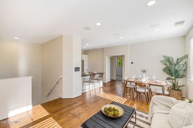 6841 Sperryville Lane, Moorpark, CA 93021