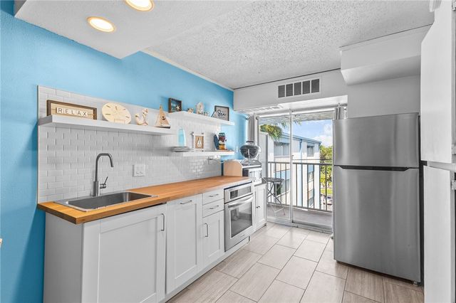14300 S Padre Island Dr 74, Corpus Christi, TX 78418