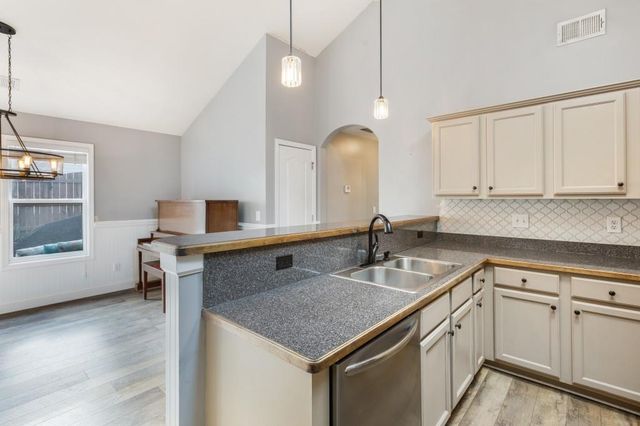 5052 Kathryn Glen Drive, Acworth, GA 30101