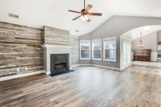 5052 Kathryn Glen Drive, Acworth, GA 30101