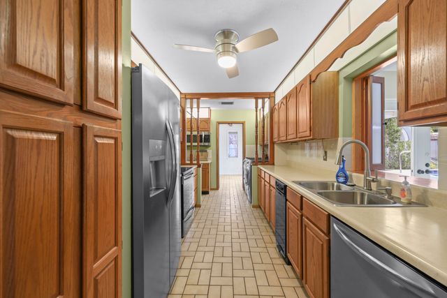 1720 SW 10th Street, Boca Raton, FL 33486