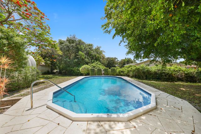 1720 SW 10th Street, Boca Raton, FL 33486