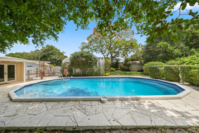 1720 SW 10th Street, Boca Raton, FL 33486