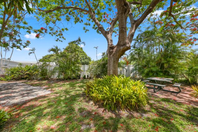 1720 SW 10th Street, Boca Raton, FL 33486
