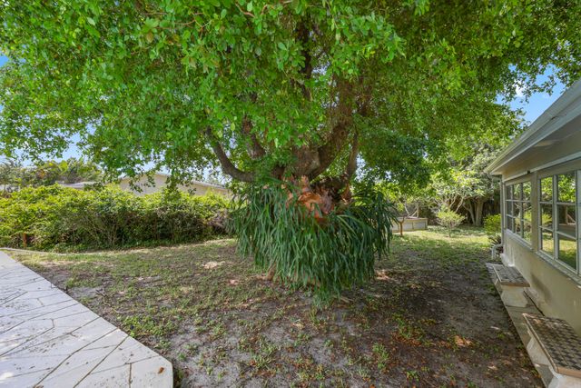 1720 SW 10th Street, Boca Raton, FL 33486