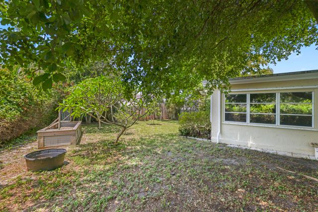 1720 SW 10th Street, Boca Raton, FL 33486