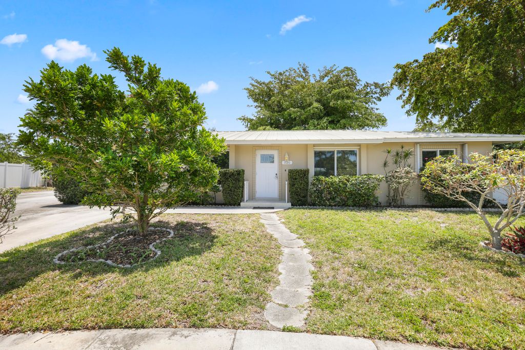 1720 SW 10th Street, Boca Raton, FL 33486